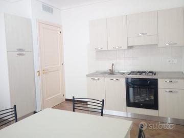 Trilocale arredato - Zona Ospedale Modica