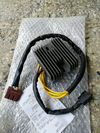 Regolatore di tensione per Vespa gts 250 del2008