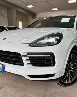 Porsche Cayenne Coupé 3.0 V6 Platinum Edition 2022