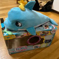 Delfino peluche interattivo