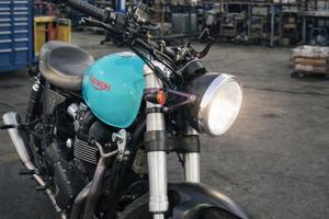 Triumph bonneville T100 caffè race 2010 castom