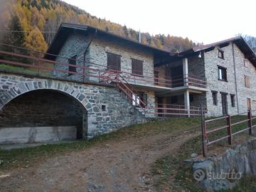 Val d'Ayas - Baita con ampio terreno
