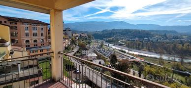 Belluno centro citta' con terrazza vista unica