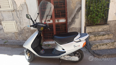 Scooter amico Aprilia -cilindrata 49,26- 2CV
