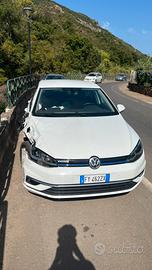 Volkswagen golf 7 incidentata