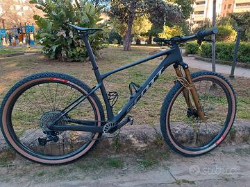 8.6kg. Scott Scale 940 custom build taglia L