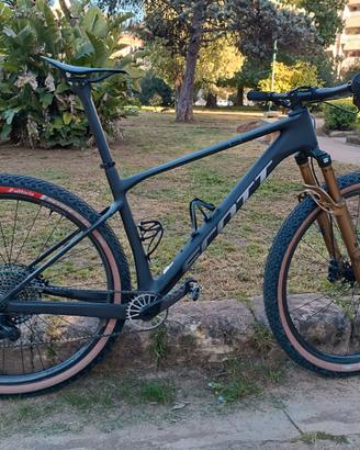 8.6kg. Scott Scale 940 custom build taglia L