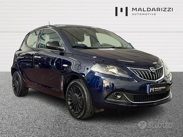 LANCIA Ypsilon 1.0 firefly hybrid Silver s&s 70cv