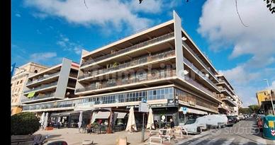 Garage centralissimo per almeno due posti auto