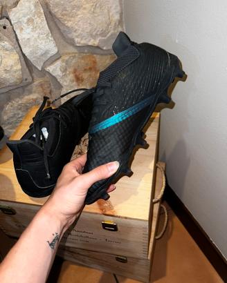 Scarpe da calcio con tacchetti