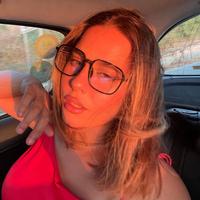 Maestra , baby sitter