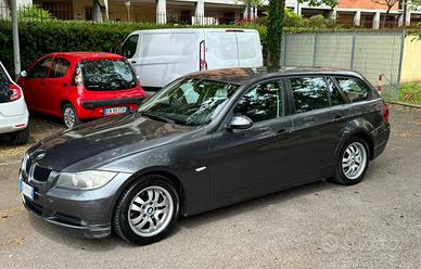BMW 320 DIESEL TOURING ELETTA CAMBIO AUTOMATICO