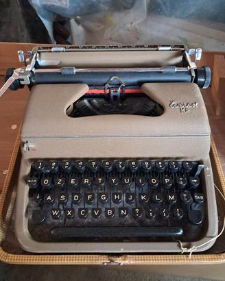 Macchina da scrivere Everst  K2 vintage anni 50
