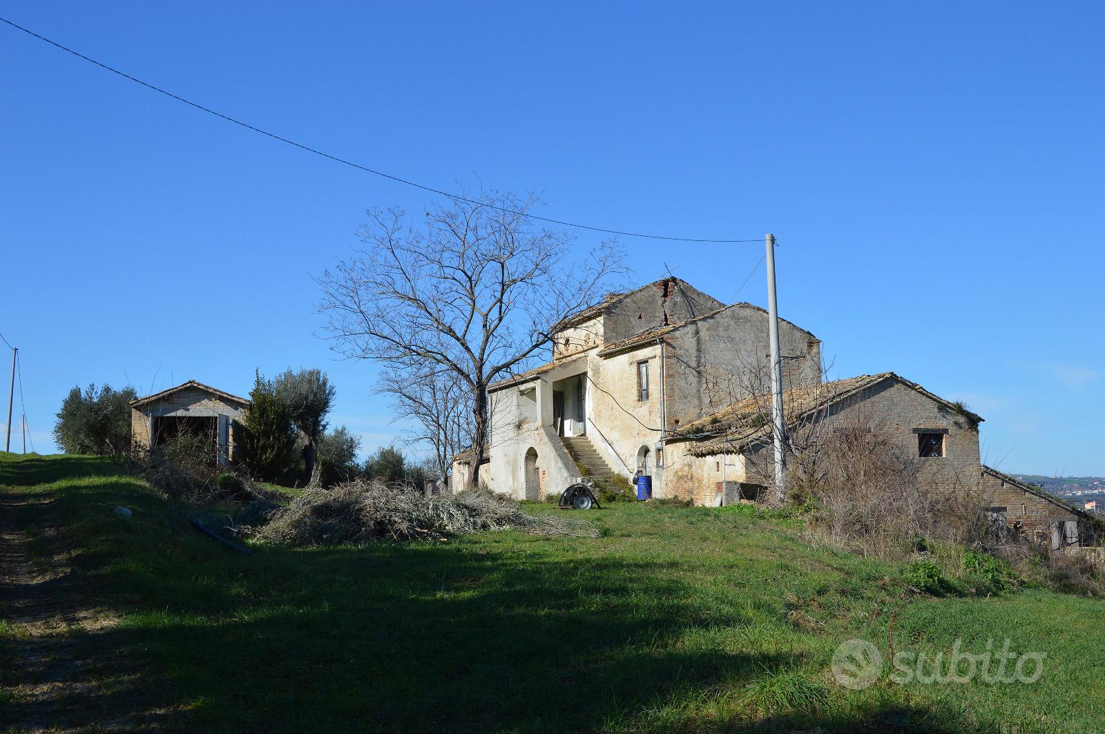 Casolare e terreno con vista sul mare - R46 - Vista 2