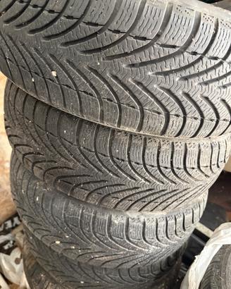 Gomme invernali BFGOODRICH 185-60-15