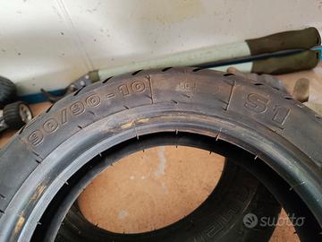  N. 2 gomme per vespa 