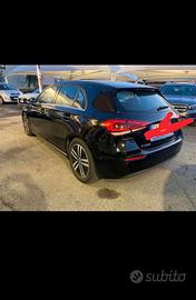 Mercedes a 200 benzina 170 cv