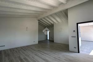 PORZIONE DI BIFAMILIARE A SESTO AL REGHENA