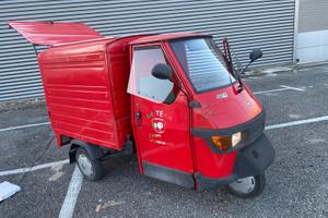 Piaggio Triporteur Vespa APE 50