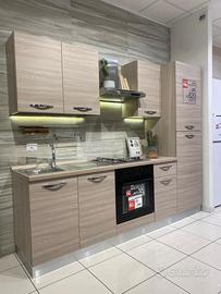 Trilocale via Mario Bastia