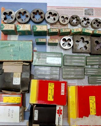 Maschi e femmine per filettare di varie dimensioni
