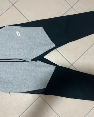 Pantaloni uomo Nike tech