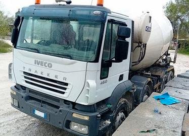 Iveco Trakker 410T45 + Betoniera Cifa