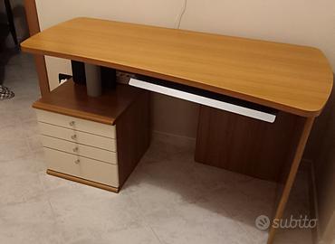 scrivania 