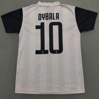 Maglia T-shirt Juventus soccer Dybala €9
Taglia 8 