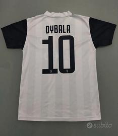 Maglia T-shirt Juventus soccer Dybala €9
Taglia 8 