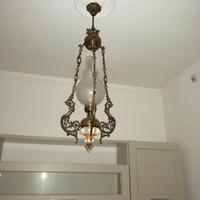 Lampadario e due lampade da muro stile antico