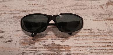 United Colors of Benetton occhiali scuri da sole 