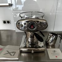 Macchina da caffè ILLY X1 in acciaio