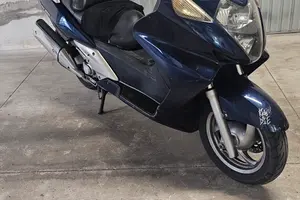 honda silverwing 600