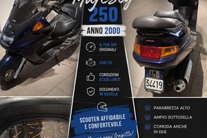 Yamaha Majesty 250  Anno 2000  6.700 km originali