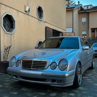 Mercedes Classe E W210 anno 2001