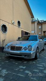 Mercedes Classe E W210 anno 2001
