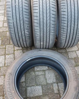 N° 4 pneumatici Bridgestone Alenza 001 235/55 R19