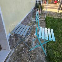 sedia pieghevole e a sbalzo