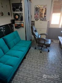 Divano letto azzurro