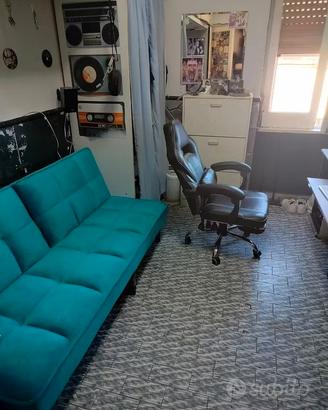 Divano letto azzurro
