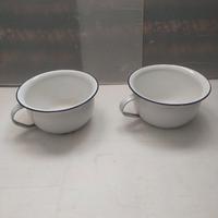 Coppia di pitali smaltati "I Due Leoni", anni '60