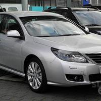 Parabrezza Renault Latitude