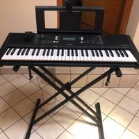 Tastiera Yamaha PSR-E373