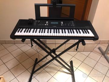 Tastiera Yamaha PSR-E373