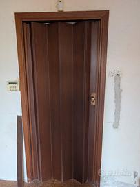 Porta a soffietto in legno 
