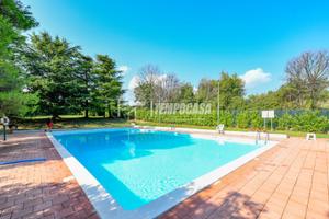 BILOCALE CON DOPPI SERVIZI IN RESIDENCE CON PISCIN