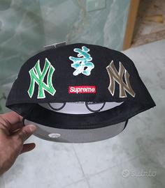 Berretto new era x supreme