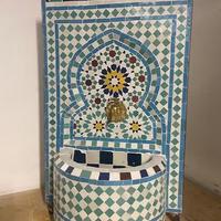 Fontana da giardino in mosaico arabo