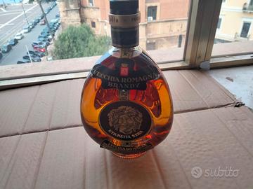 Buton Vecchia Romagna etichetta nera - brandy